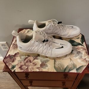 Nike Air Vapormax Run Utility White Sneakers